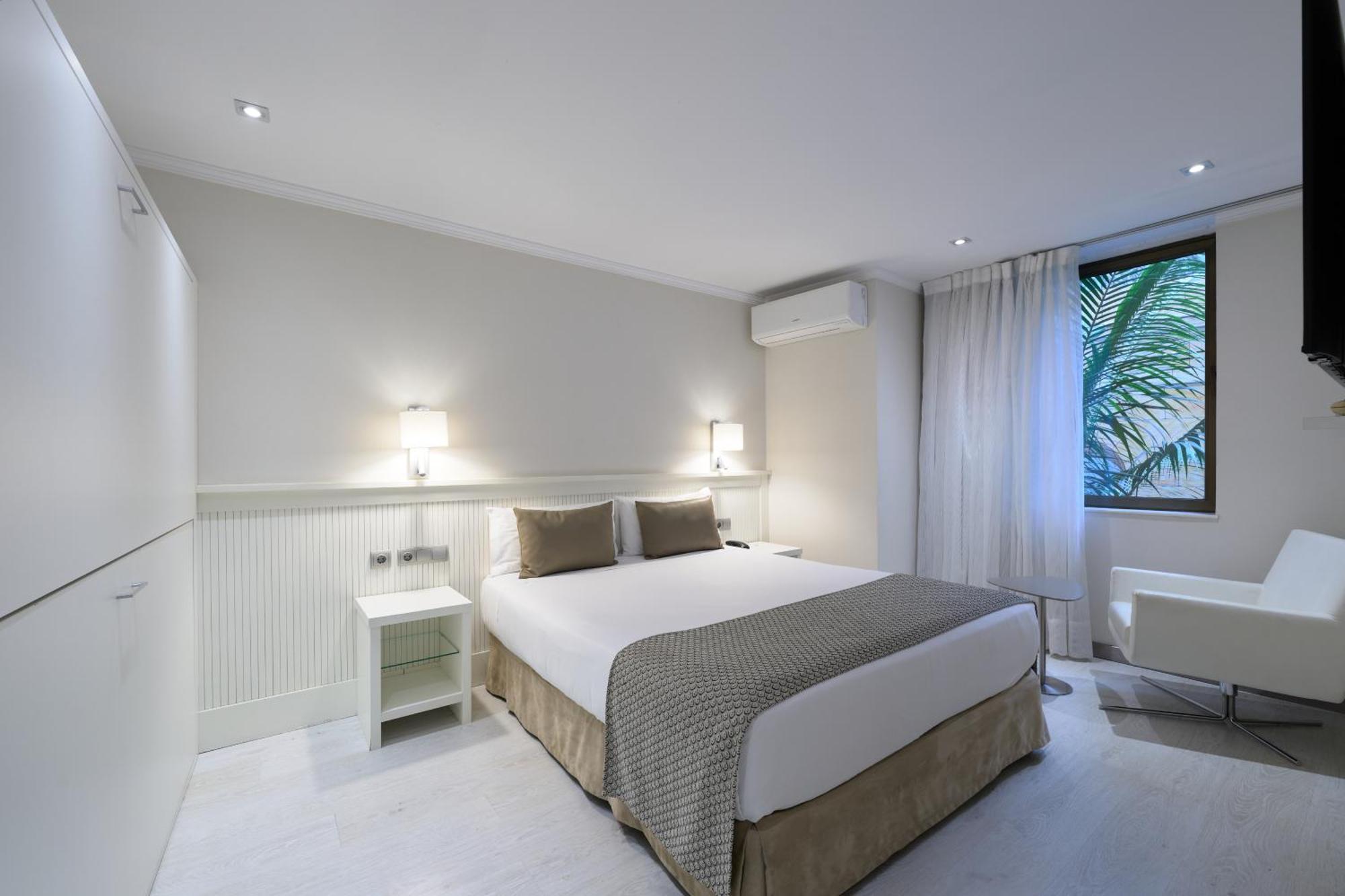 Catalonia Roma 3* Barcellona
